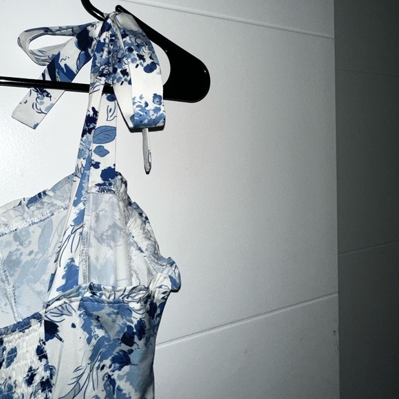 Princess Polly floral midi dress. - Picture 4 of 4